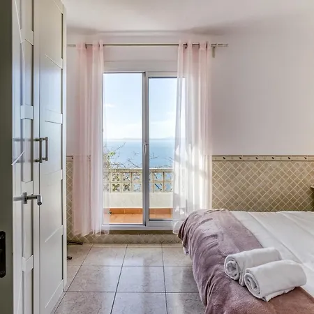 Casa Con Vistas Al Mar Y Piscina 29 فيلة *